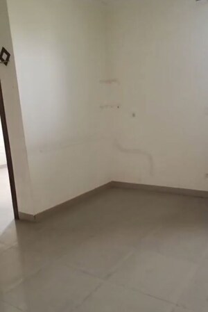 Room in 2 BHK Apartment at Value Meadows Vista, Raj Nagar Extension – for Sale