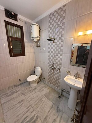 Bathroom in 2 BHK Builder Floor at Sector 45 – for Rent