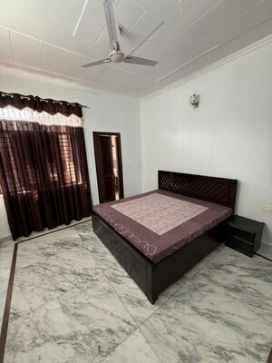 Bedroom in 2 BHK Builder Floor at Sector 45 – for Rent