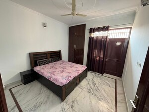 Bedroom in 2 BHK Builder Floor at Sector 45 – for Rent