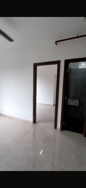 Room in 1.5 BHK Apartment at BC Corp Arista, Bandra East – for Rent