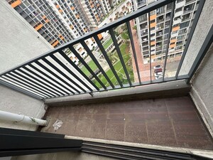 Balcony in 1 BHK Apartment at Shapoorji Pallonji Sewri, Sewri – for Rent