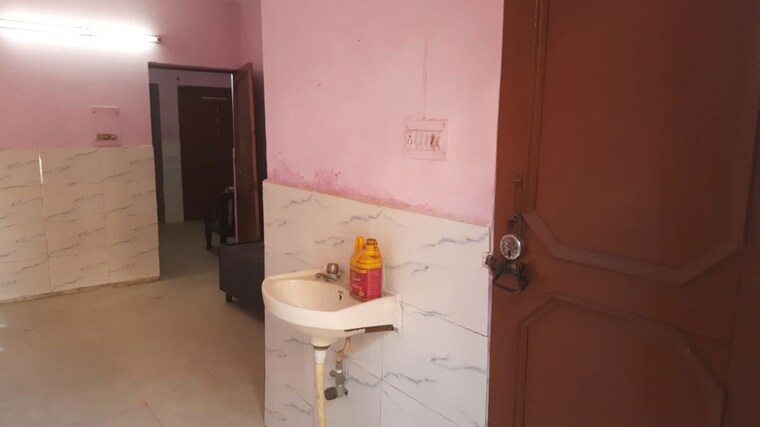 Bathroom, sector 21d 1 Bedroom 400 Sq.Ft. Apartment In Sector 21d Faridabad 8644942