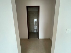 Room in 3.5 BHK Apartment at Adani Ten BKC, Bandra East – for Rent