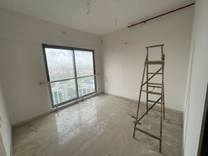 Room in 3.5 BHK Apartment at Adani Ten BKC, Bandra East – for Rent
