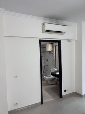 Room in 3 BHK Apartment at Shipra Srishti, Ahinsa Khand 1 – for Rent