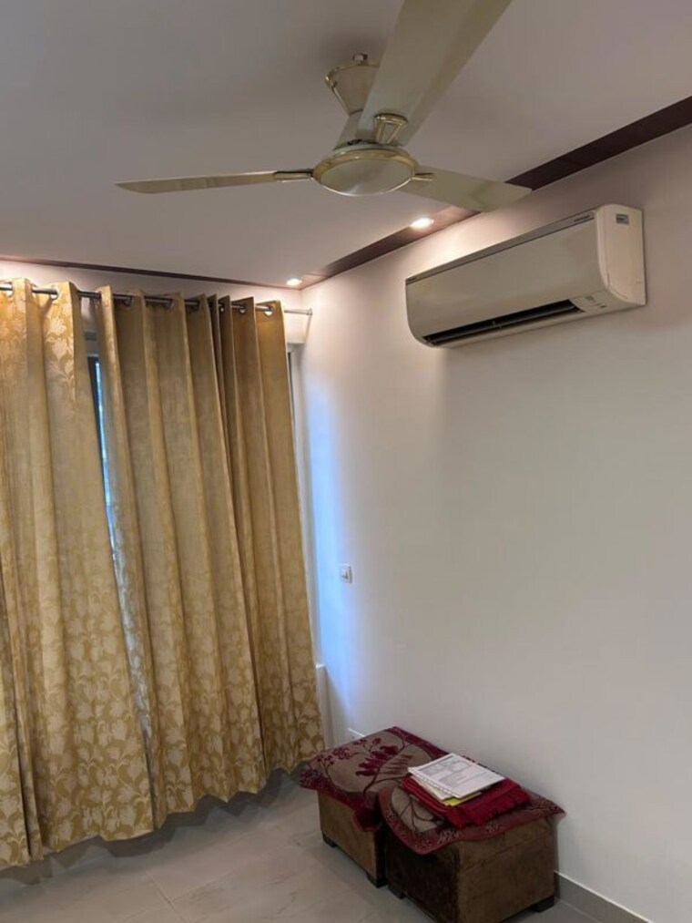 Bedroom, shipra-srishti 3 Bedroom 1850 Sq.Ft. Apartment In Ahinsa Khand 1 Ghaziabad 10588066