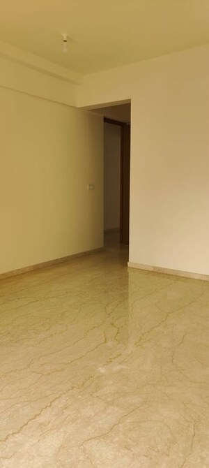 Room in 4 BHK Apartment at Godrej RKS, Chembur – for Rent