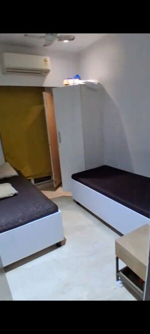 Furnished Amenities in 1.5 BHK Apartment at Omkar Meridia, Kurla West – for Rent
