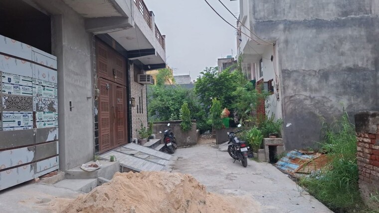 Nearby, shyam vihar  450 Sq.Ft. Plot In Shyam Vihar Delhi 10588124