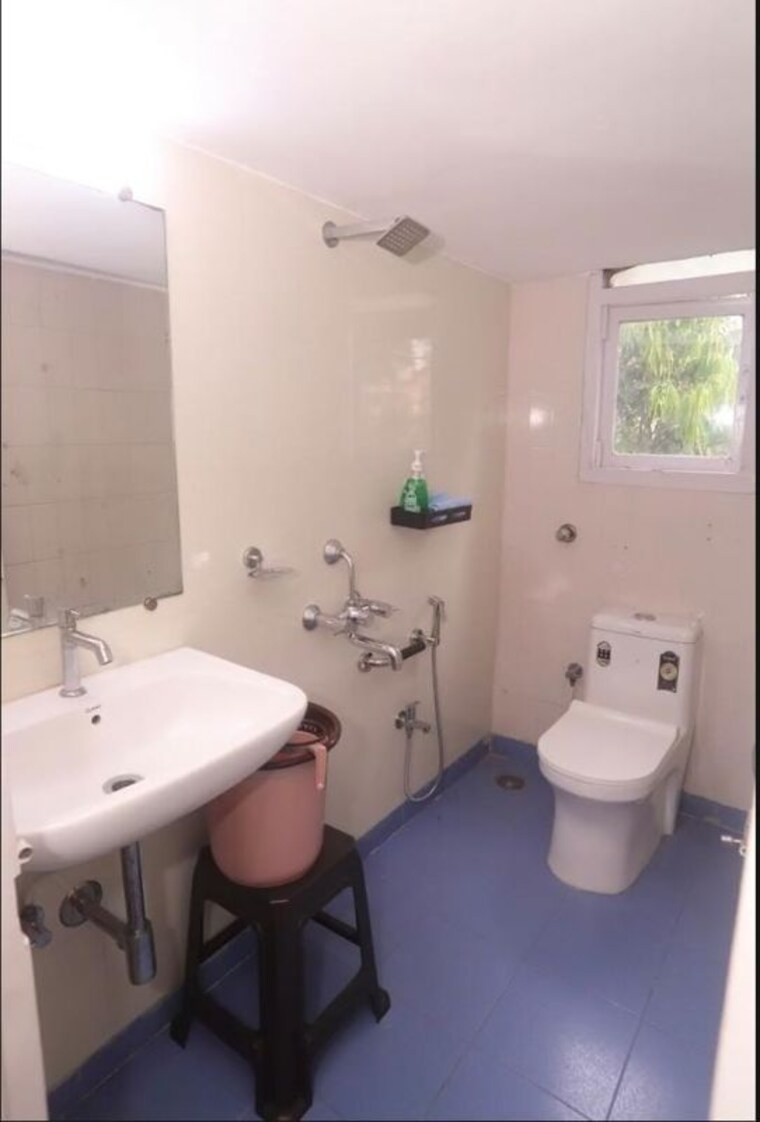 Bathroom, unity-wadala-chs 2 Bedroom 627 Sq.Ft. Apartment In Antop Hill Mumbai 10588145