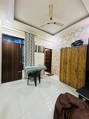 Room in 3 BHK Builder Floor at Kishanpura – for Sale