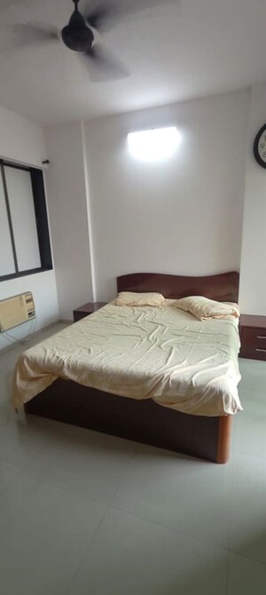 2 BHK Apartment For Rent in Cosmos Lounge, Manpada