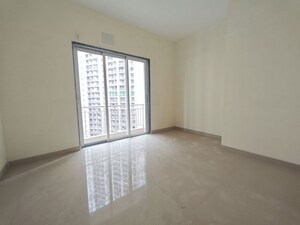 Room in 2 BHK Apartment at Indiabulls Greens, New Panvel – for Sale