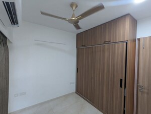 Room in 3 BHK Apartment at Godrej Urban Park, Chandivali – for Rent
