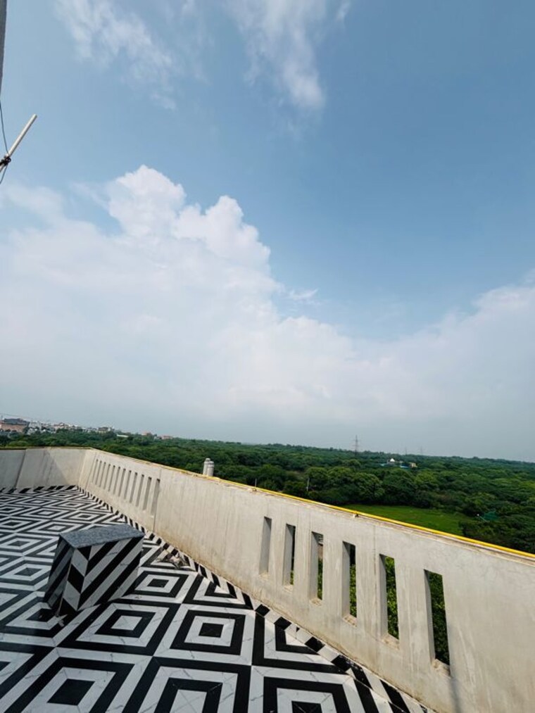 Balcony, freedom fighters enclave 1 Bedroom 440 Sq.Ft. Apartment In Freedom Fighters Enclave Delhi 10588381