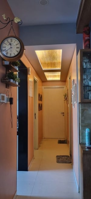 Furnished Amenities in 3 BHK Apartment at Rustomjee Urbania Azziano, Thane West – for Rent