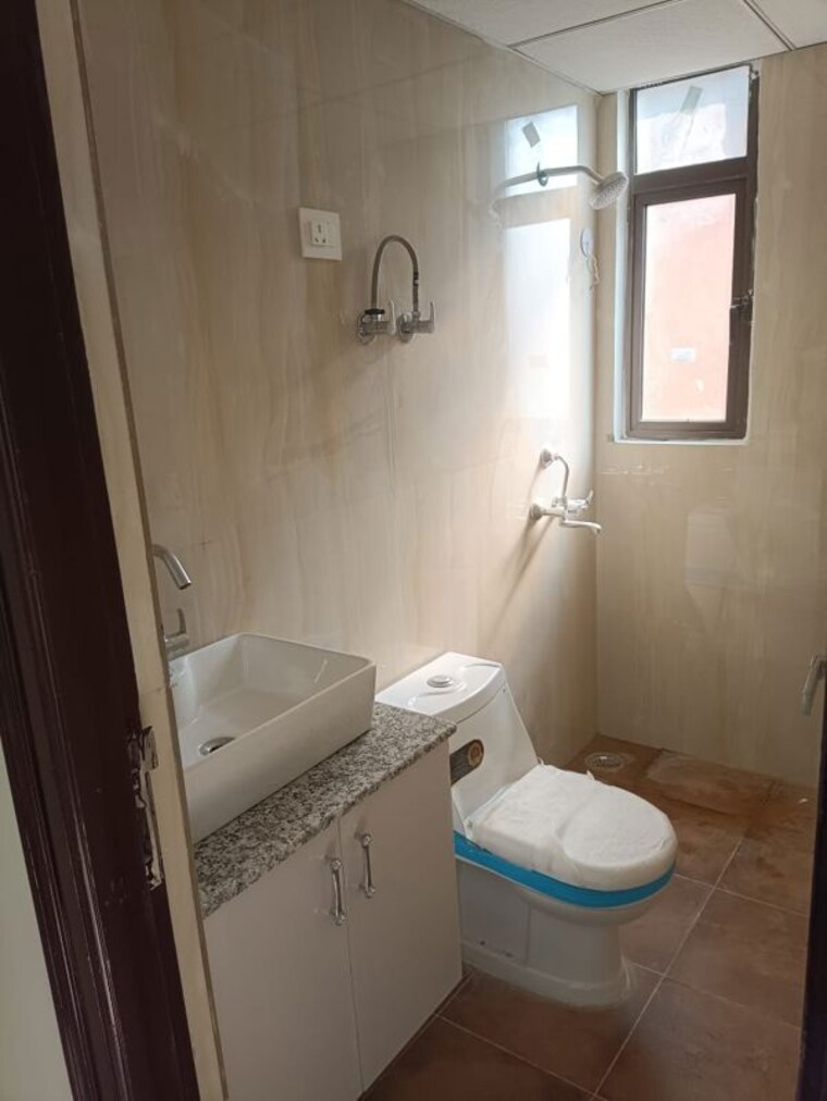Bathroom, eureka-diya-green-city 2.5 Bedroom 1113 Sq.Ft. Apartment In Raj Nagar Extension Ghaziabad 10588378