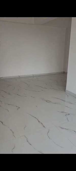 Room in 2 BHK Apartment at Ghatkopar West – for Rent