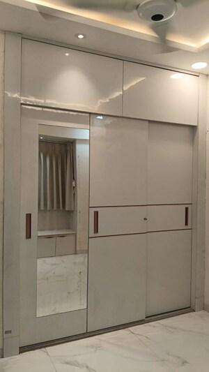 Building Lobby in 4 BHK Apartment at Lodha Woods, Kandivali East – for Sale