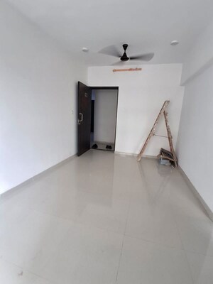 Room in 2 BHK Apartment at Mahindra Alcove, Chandivali – for Rent