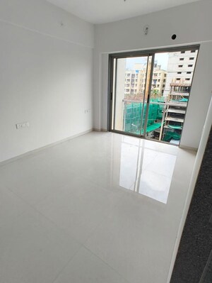 Room in 2 BHK Apartment at Avant Heritage, Jogeshwari East – for Rent