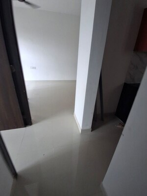 Room in 2 BHK Apartment at UK Iridium, Kandivali East – for Rent
