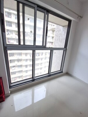 Room in 2 BHK Apartment at UK Iridium, Kandivali East – for Rent