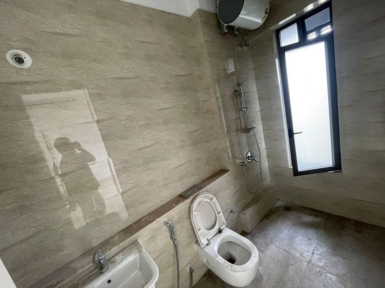 Bathroom, adani-ten-bkc 3.5 Bedroom 1380 Sq.Ft. Apartment In Bandra East Mumbai 10588452