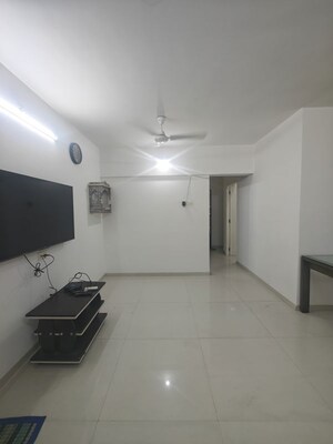 Room in 2 BHK Apartment at Laxcon Plaza, Nerul – for Rent