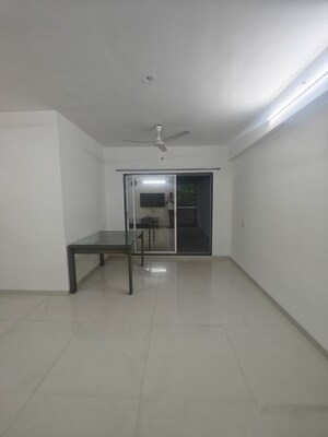 Room in 2 BHK Apartment at Laxcon Plaza, Nerul – for Rent