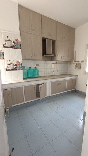 Kitchen in 1 BHK Builder Floor at Malviya Nagar – for Rent