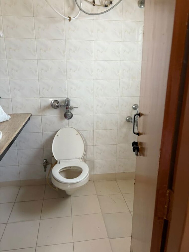 Bathroom, sahadeo-heights 3 Bedroom 1350 Sq.Ft. Apartment In Aundh Pune 10588496