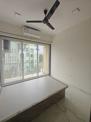 Room in 3 BHK Apartment at Seawoods Sector 40 – for Rent
