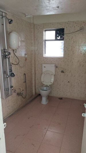 Bathroom in Studio Independent House at Raviraj Patang Plaza, Katraj – for Rent
