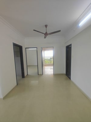 Room in 2 BHK Apartment at Platinum Balaji Kalash, Nerul – for Rent