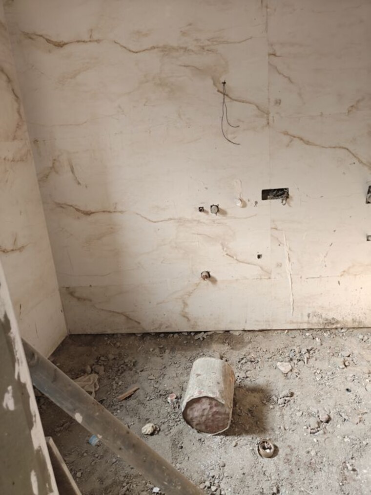Bathroom, model town 4 Bedroom 485 Sq.Yd. Builder Floor In Model Town Delhi 10588529