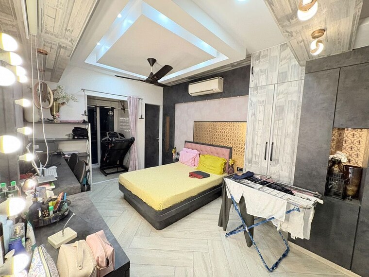 Team Area, hubtown-sunstone 3 Bedroom 1300 Sq.Ft. Apartment In Bandra East Mumbai 10588538
