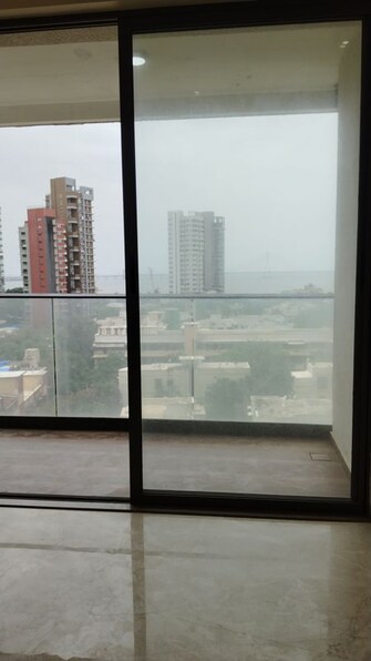 3 BHK + Prayer Room,Study Room,Extra Room Apartment For Sale in Moraj Opulence in Mahim, Mumbai