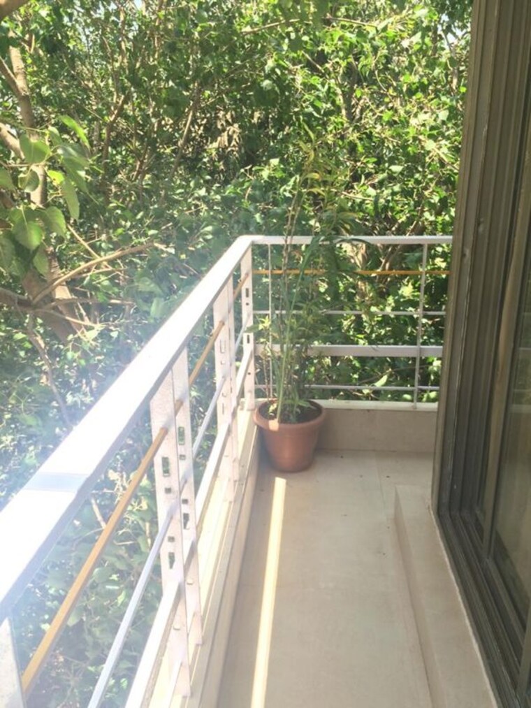 Balcony, kohinoor-city-phase-i 3 Bedroom 1500 Sq.Ft. Apartment In Kurla Mumbai 10588544