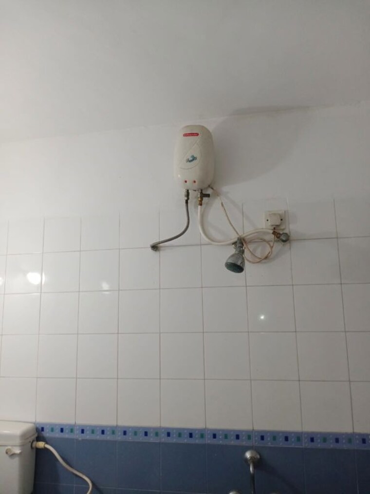 Bathroom, lunawat-prakrtii 2 Bedroom 1200 Sq.Ft. Apartment In Balewadi Pune 10588551