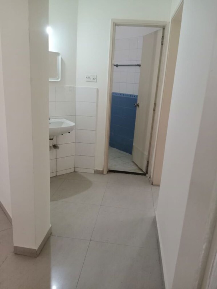 Bathroom, lunawat-prakrtii 2 Bedroom 1200 Sq.Ft. Apartment In Balewadi Pune 10588551