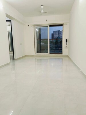 Room in 1 BHK Apartment at Lodha Vista, Lower Parel – for Rent