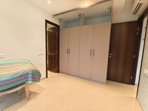 Room in 3 BHK Apartment at Hiranandani Highland, Powai – for Rent