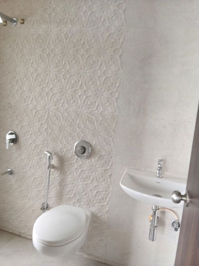 Bathroom, uk-iridium 2 Bedroom 1000 Sq.Ft. Apartment In Kandivali East Mumbai 10588572