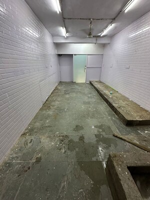  Shop – Exterior View View at Four Bunglows - for Rent