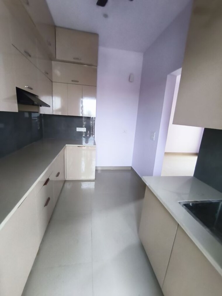 Kitchen, central-park-flower-valley-aqua-front-towers 3 Bedroom 1789 Sq.Ft. Apartment In Sohna Sector 33 Gurgaon 10588605
