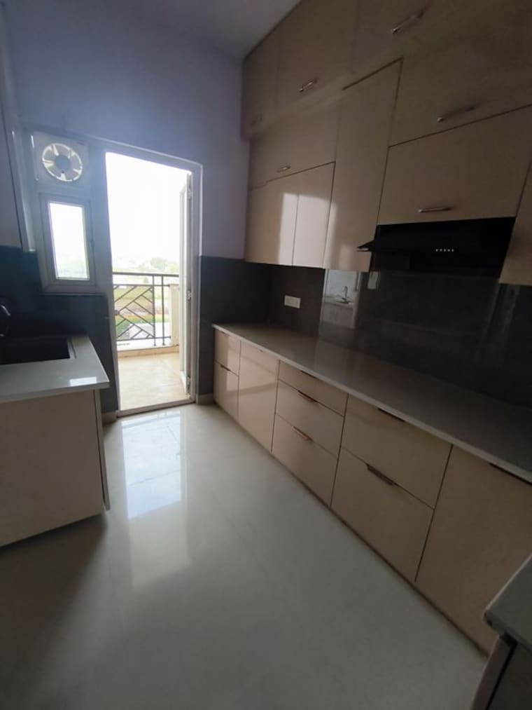 Kitchen, central-park-flower-valley-aqua-front-towers 3 Bedroom 1789 Sq.Ft. Apartment In Sohna Sector 33 Gurgaon 10588605