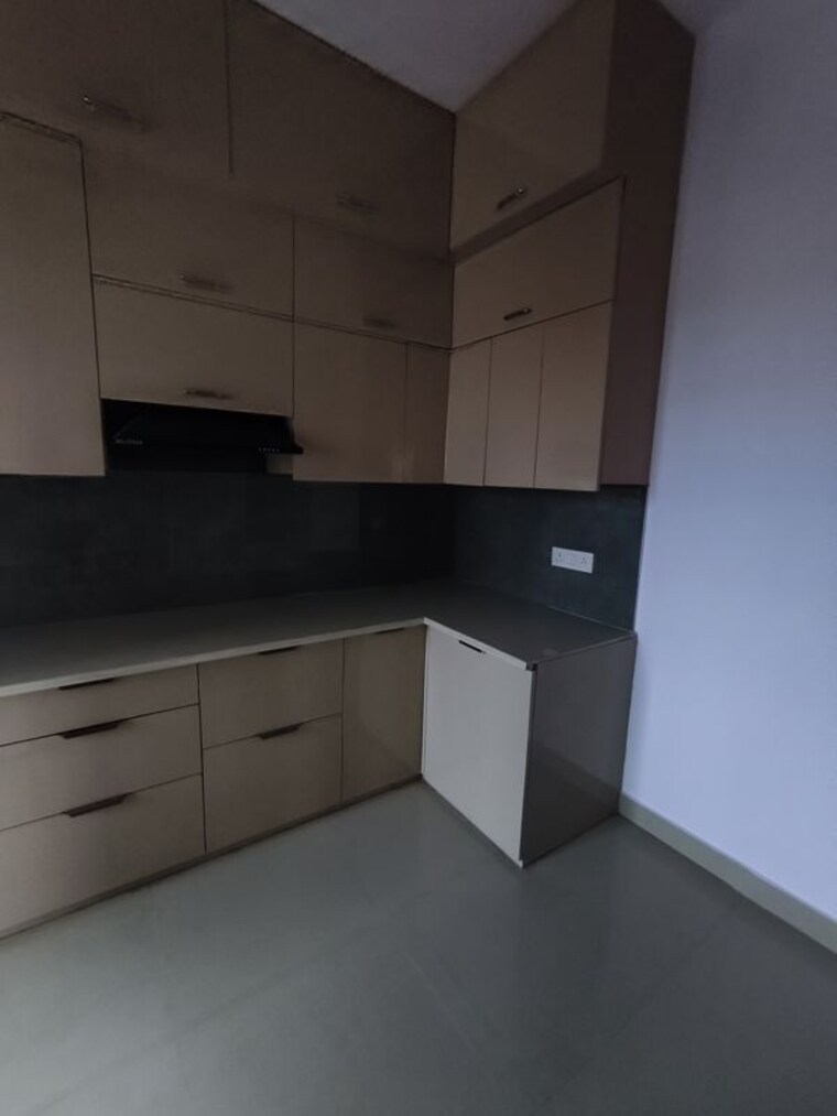 Kitchen, central-park-flower-valley-aqua-front-towers 3 Bedroom 1789 Sq.Ft. Apartment In Sohna Sector 33 Gurgaon 10588605
