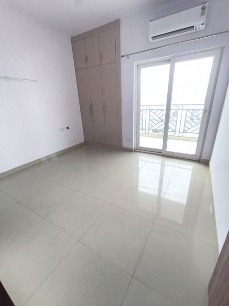 Room, central-park-flower-valley-aqua-front-towers 3 Bedroom 1789 Sq.Ft. Apartment In Sohna Sector 33 Gurgaon 10588605